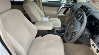 TOYOTA LAND CRUISER PRADO 2019