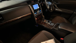 TOYOTA MARK X 2019