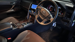 TOYOTA MARK X 2019