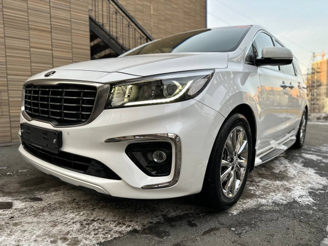 KIA CARNIVAL 2018