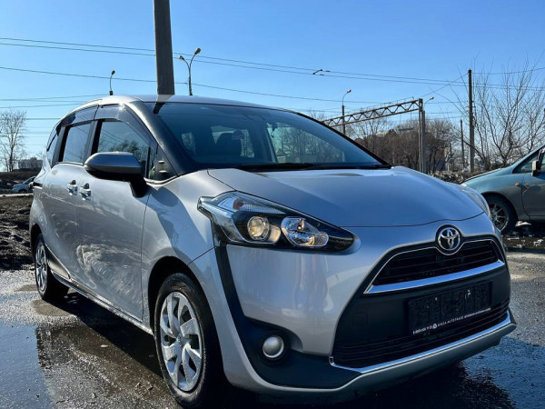 Toyota Sienta 2017