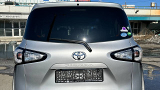 Toyota Sienta 2017