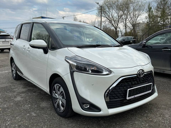 Toyota Sienta 2019