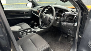 TOYOTA HILUX 2019