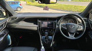 TOYOTA HARRIER 2019