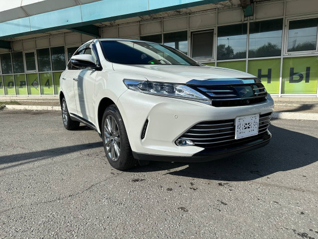 TOYOTA HARRIER 2019
