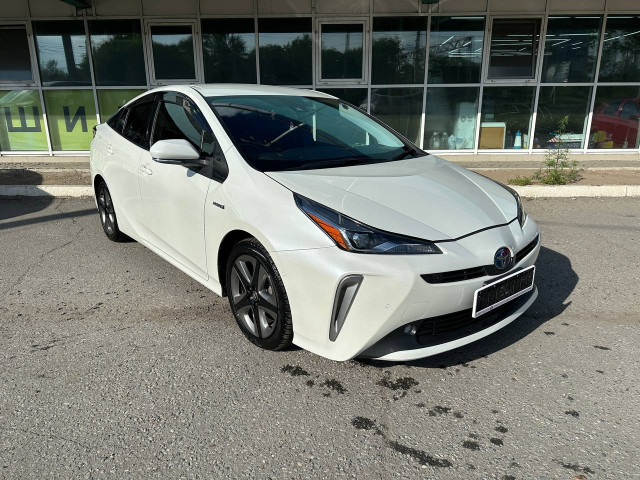 TOYOTA PRIUS 2019
