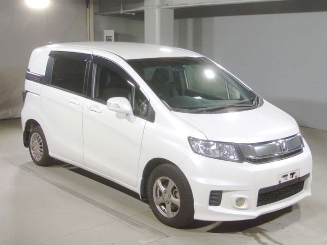 Honda Freed Spike 2012